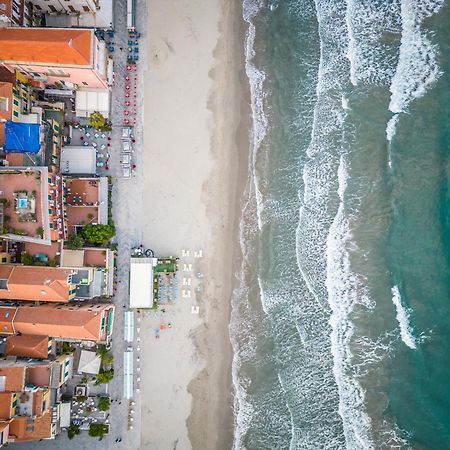 Le Terrazze Lejlighedshotel Alassio Eksteriør billede