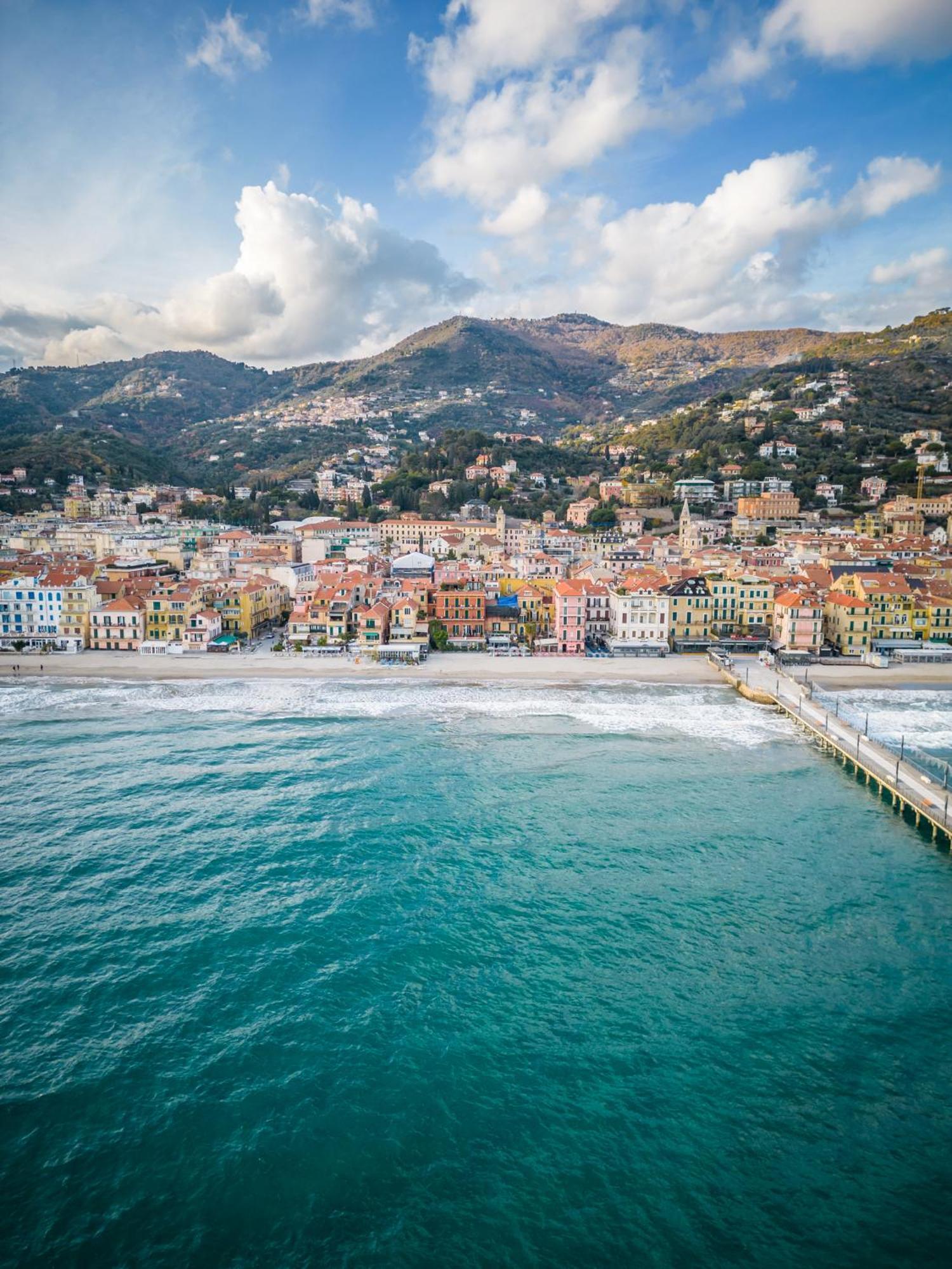 Le Terrazze Lejlighedshotel Alassio Eksteriør billede
