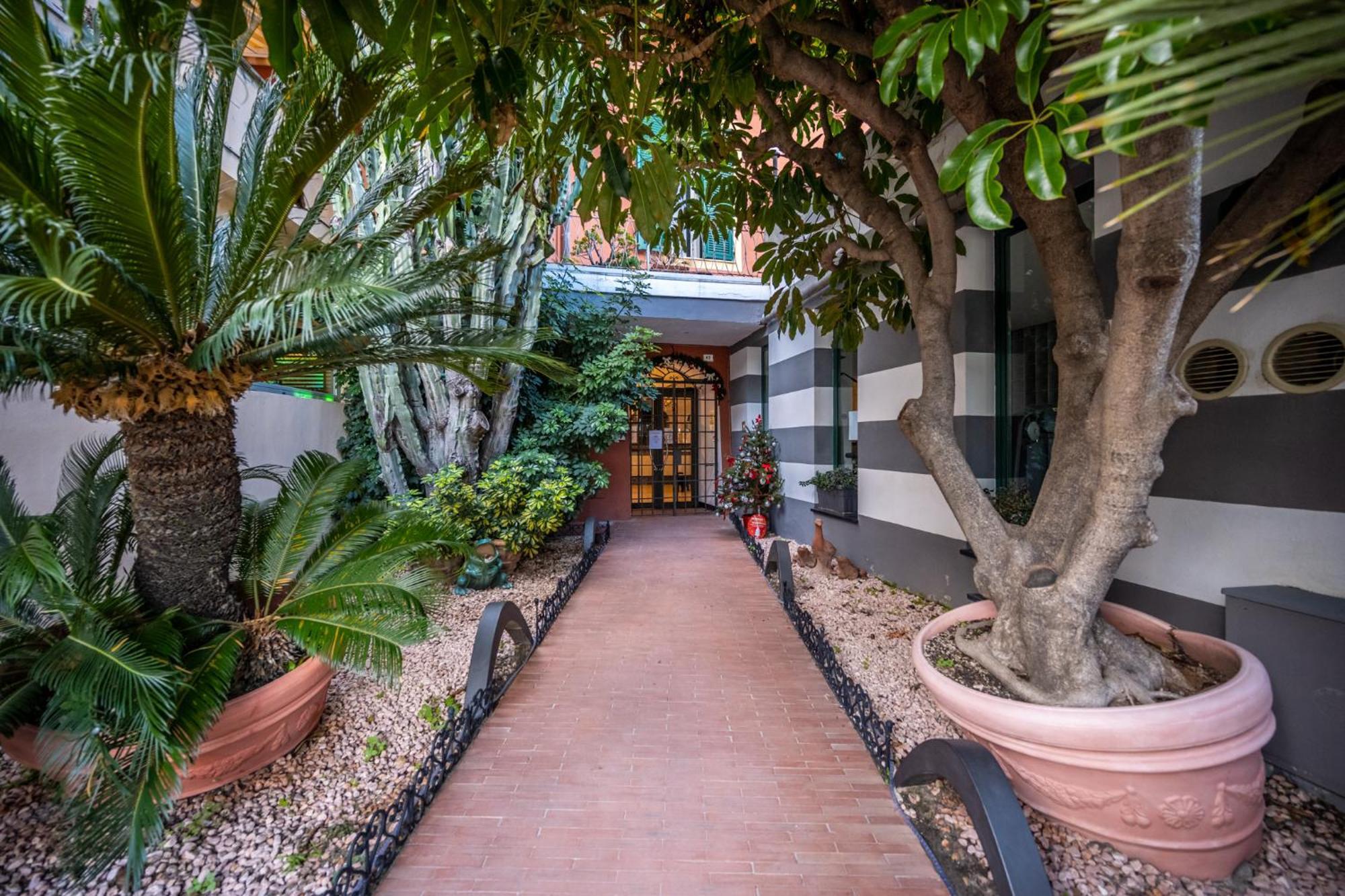 Le Terrazze Lejlighedshotel Alassio Eksteriør billede