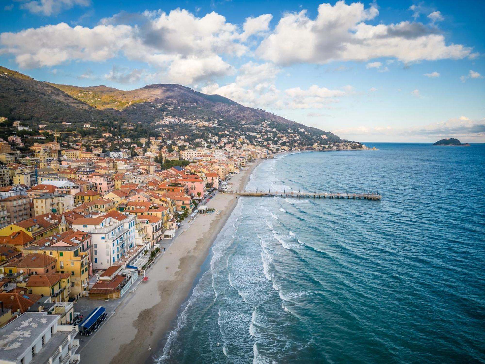 Le Terrazze Lejlighedshotel Alassio Eksteriør billede