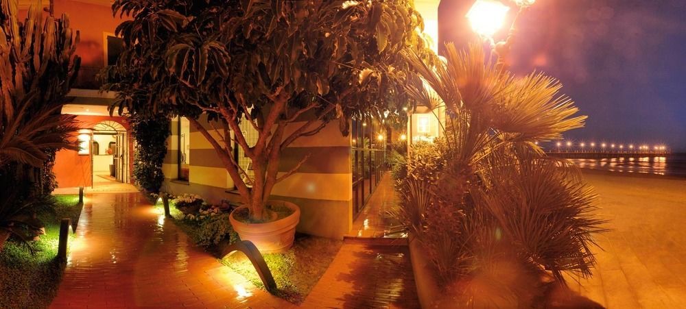 Le Terrazze Lejlighedshotel Alassio Eksteriør billede
